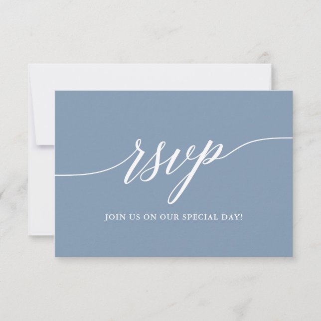 Moderne Kalligrafie Dusty Blue RSVP Karte (Vorderseite)