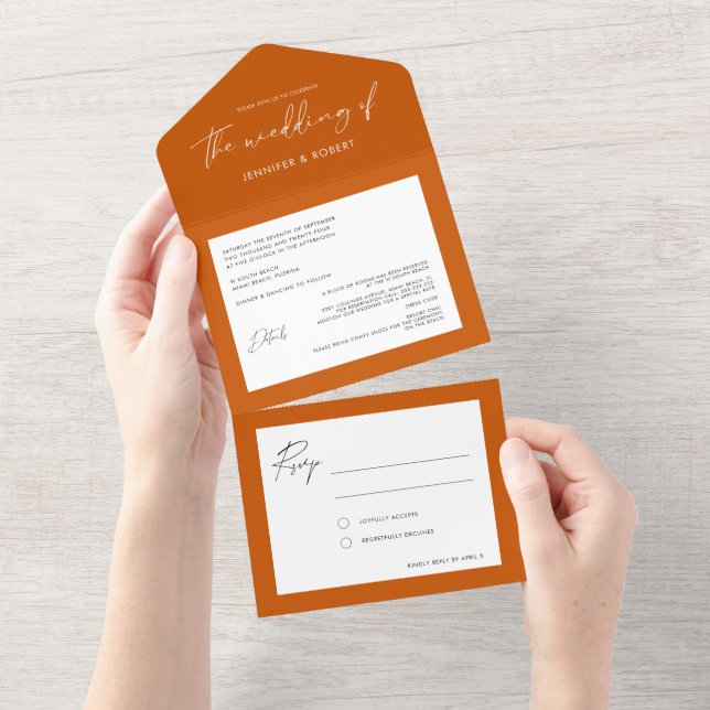 Moderne Kalligrafie Solid Burnt Orange Wedding All In One Einladung (Abreißen)