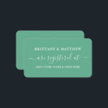 Moderne kalligraphische Hochzeitskanzlei grün Begleitkarte<br><div class="desc">Moderne trendige Kalligrafie Script Wedding Registry Insert Card. Neo Mint Green</div>