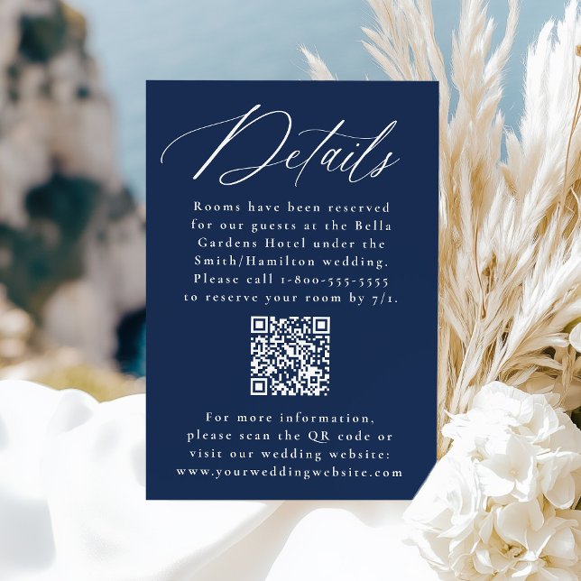 Moderne kalligraphische Navy QR Code Hochzeitdetai Begleitkarte (Von Creator hochgeladen)