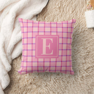 Moderne karierte rosa lila Monogramm Kissen