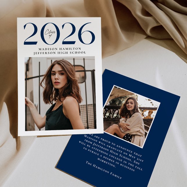 Moderne Klasse 2025 Navy-2-Foto-Abschluss Ankündigung (Von Creator hochgeladen)