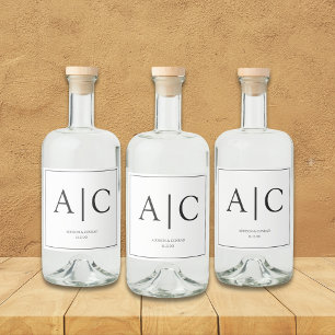 Moderne klassische weiße Monogramm-Hochzeit Alkoholflaschenetikett