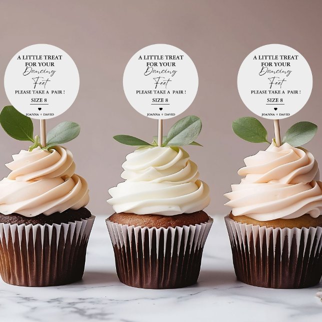 Moderne kleine Leckerei zum Hochzeitszeichen Runder Aufkleber (Von Creator hochgeladen)