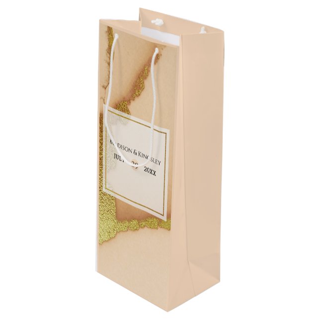 Moderne Korallen Abstrakt 🌸 unikale Ölhochzeit Geschenktüte Für Weinflaschen (Vorderseite Schrägansicht)