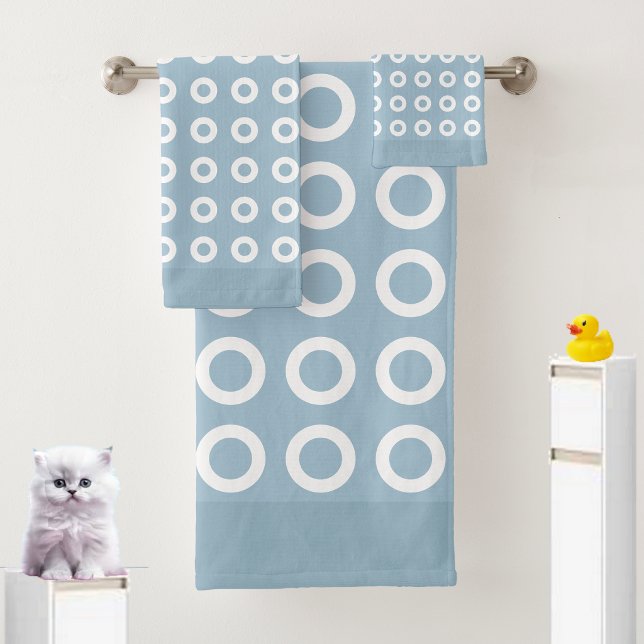 Moderne Kreise auf hellblauen Badetuch-Set Badhandtuch Set (Von Creator hochgeladen)
