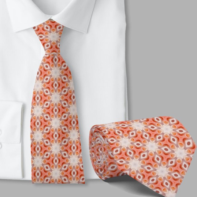 Moderne künstlerische orangefarbene Krawatte mit M (Von Creator hochgeladen)