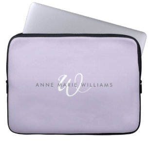 Moderne Lavendel Weiße Schrift Monogramm Laptopschutzhülle