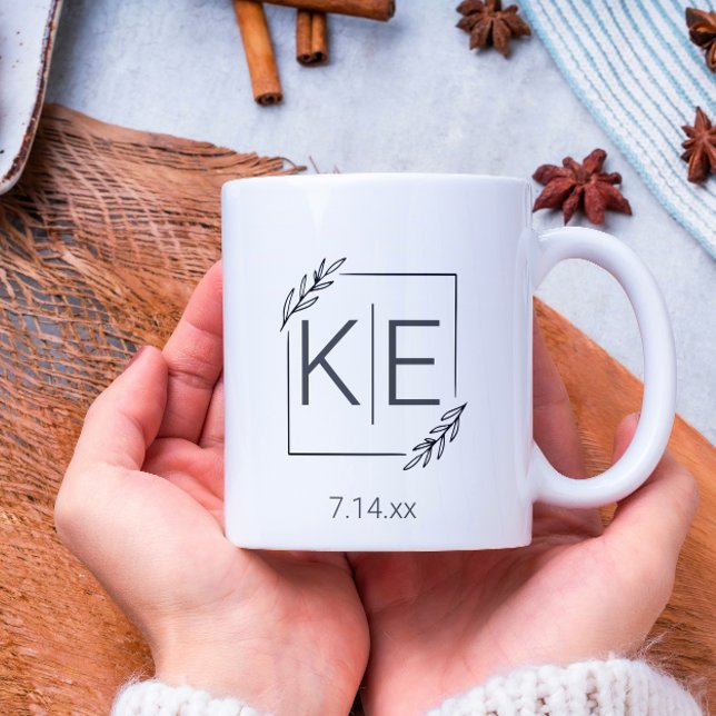 Moderne Leaf Monogram Initials neu gezogenes Gesch Kaffeetasse (Von Creator hochgeladen)