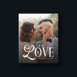 Moderne Liebe Benutzerdefinierte Hochzeitsfoto-Paa Leinwanddruck<br><div class="desc">Verwandeln Sie Ihr Lieblings-Hochzeits- oder Verlobungsfoto mit diesem modernen Love Custom Wedding Photo Couples Monogram Canvas Print in ein atemberaubendes Stück Wandkunst. Entworfen mit sauberen Linien,  moderner Typografie und einem eleganten Monogramm,  verwandelt diese Leinwand Ihren besonderen Moment in ein bedeutungsvolles Dekorationsstück,  das elegant,  intim und für immer stilvoll wirkt.</div>