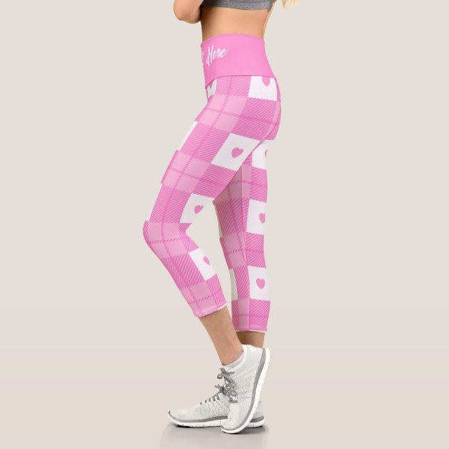 Moderne Liebe Kariert rosa Herzenskollektion Capri Leggings (Links)