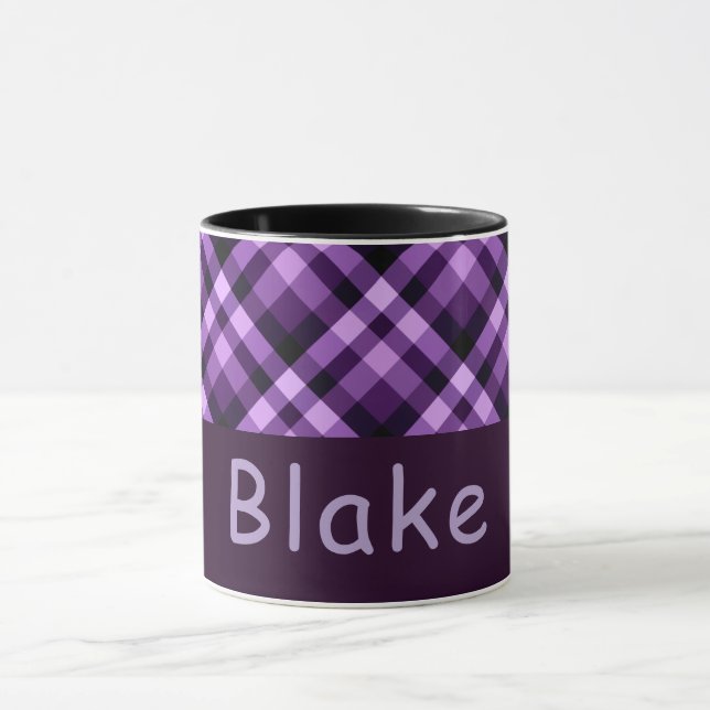 Moderne Lila Karierte Monogram 11 oz Tasse (Zentrum)