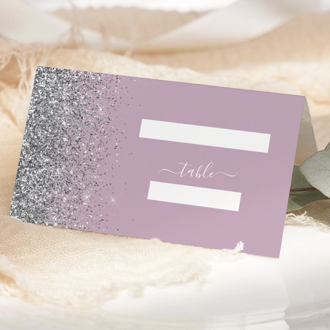 Moderne, Lila Silver Glitzer Edge Wedding Platzkarte (Von Creator hochgeladen)