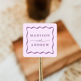 Moderne Lila Wavy Frame Wedding Quadratischer Aufkleber