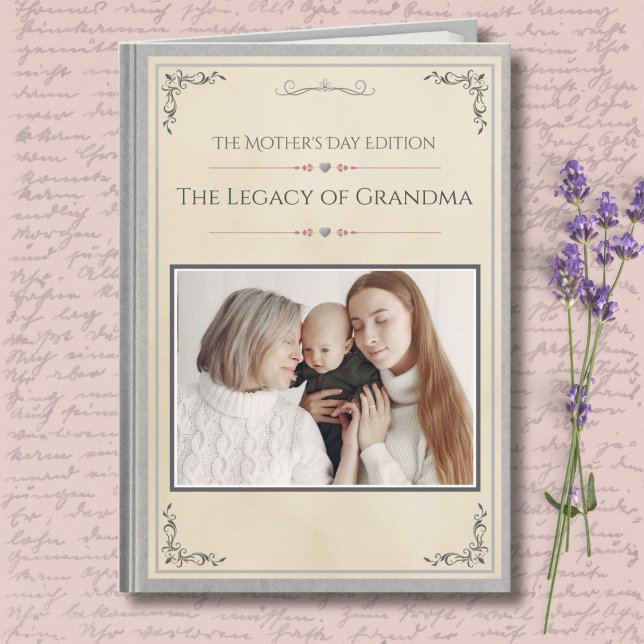 Moderne Luxus-Oma-Geschichtenbuch Muttertag Karte (Premium Silver Mother's Day Card for Grandma | Modern Matriarch Storybook Heirloom Photo Keepsake)