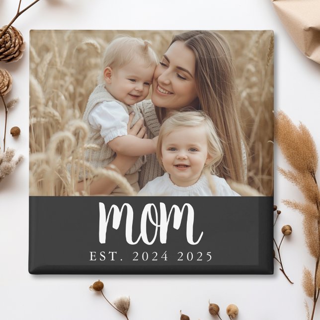 Moderne Mama etablierte Foto Gift Magnet (modern black and white script mom established date custom photo magnet for mothers day or stocking)