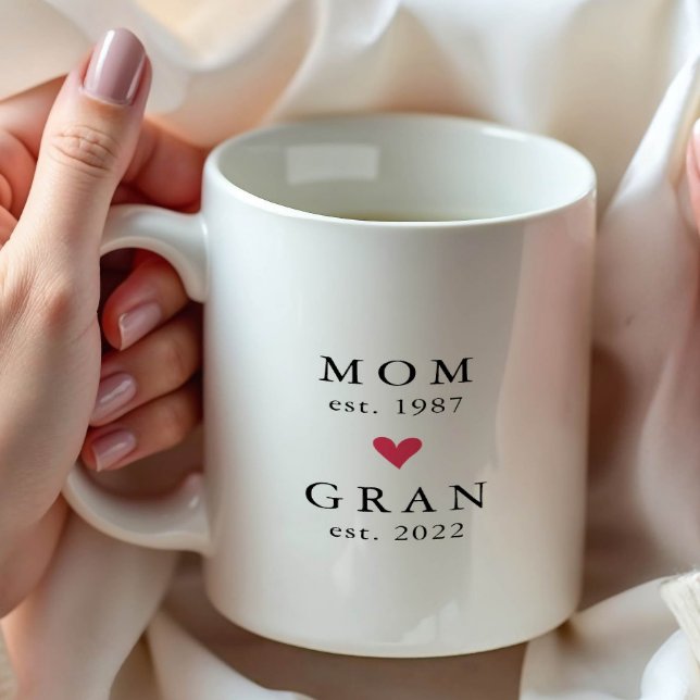 Moderne Mama | Gran Year Est. Tasse (Von Creator hochgeladen)