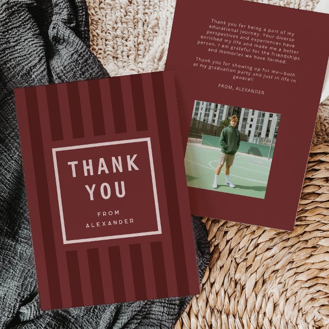 Moderne marine Streifen Abschluss Danke (modern maroon red sporty stripes graduation thank you card)