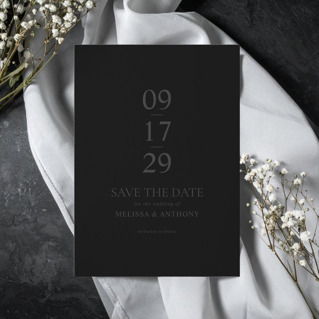 Moderne Matte Black Minimalistisch Wedding Save The Date (Von Creator hochgeladen)