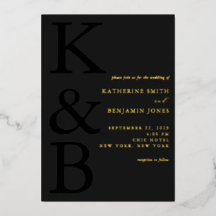 Moderne Matte Black Monogram Minimalistisch Weddin Folieneinladung