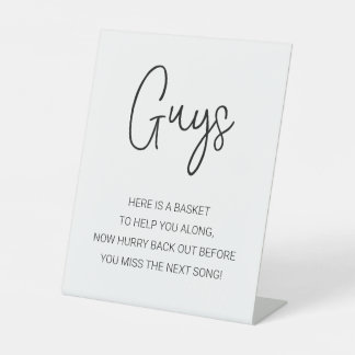 Moderne Mens Bathroom Basket Wedding Sockelschild