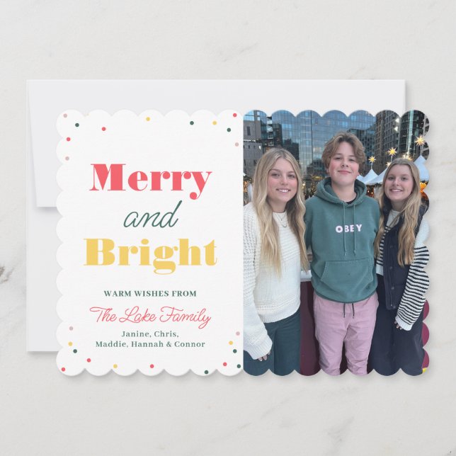 Moderne Merry & Bright Vertical Foto Holiday Card Einladung (Vorderseite)