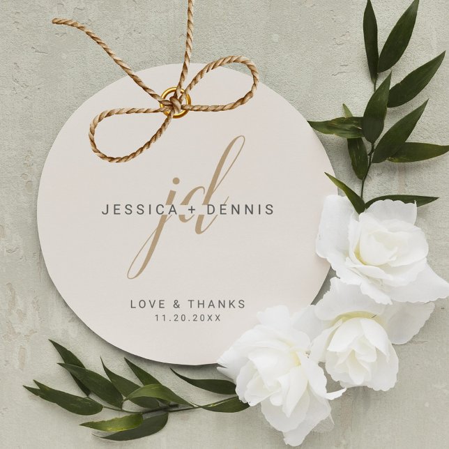 Moderne Minimal elegante Script Monogram Wedding Geschenkanhänger (Von Creator hochgeladen)