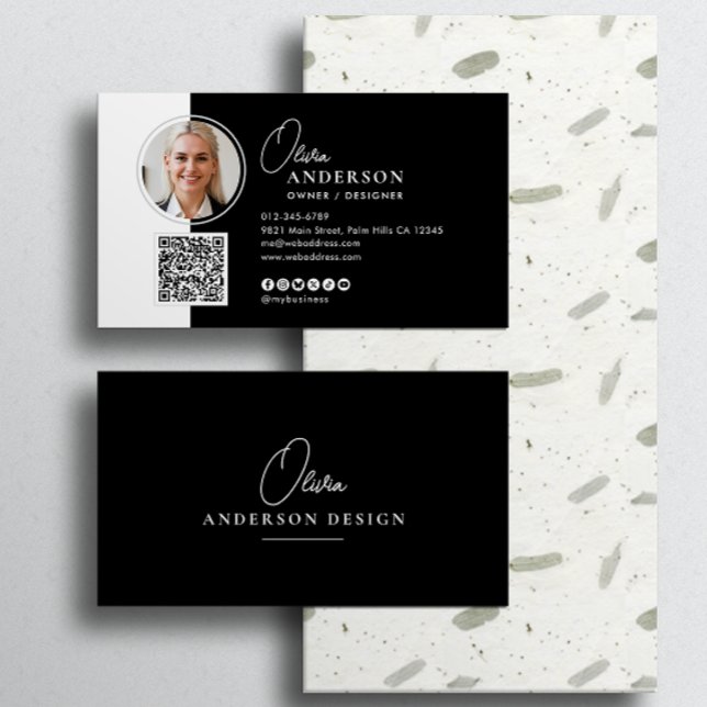 Moderne Minimal Elegante Script QR Code Social Med Visitenkarte (Von Creator hochgeladen)