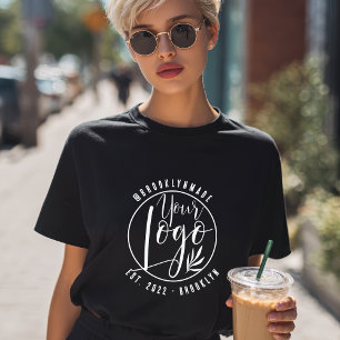 Moderne Minimal Fügen Sie Ihr Logo Soziale Unterne T-Shirt