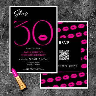 Moderne Minimal Pink Lips Sie ist 30 Geburtstag QR Einladung