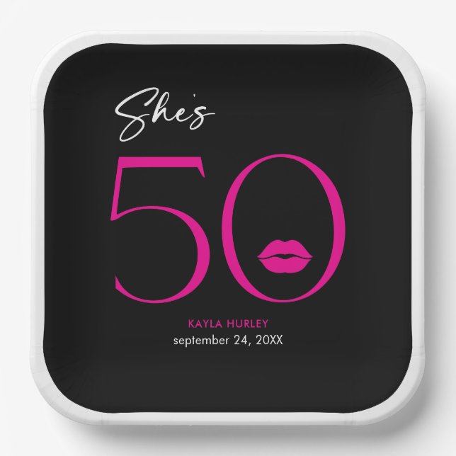 Moderne Minimal Pink Lips Sie ist fünfzig Geburtst Pappteller (Vorderseite)