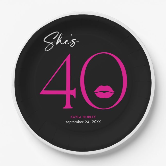 Moderne Minimal Pink Lips Sie ist vierzig Geburtst Pappteller (Vorderseite)
