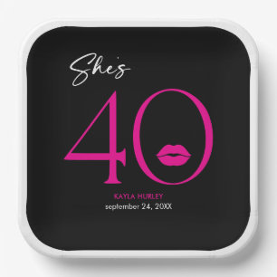 Moderne Minimal Pink Lips Sie ist vierzig Geburtst Pappteller