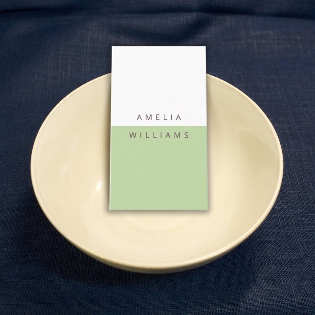 Moderne Minimal Sage Green Business Card Visitenkarte (Von Creator hochgeladen)