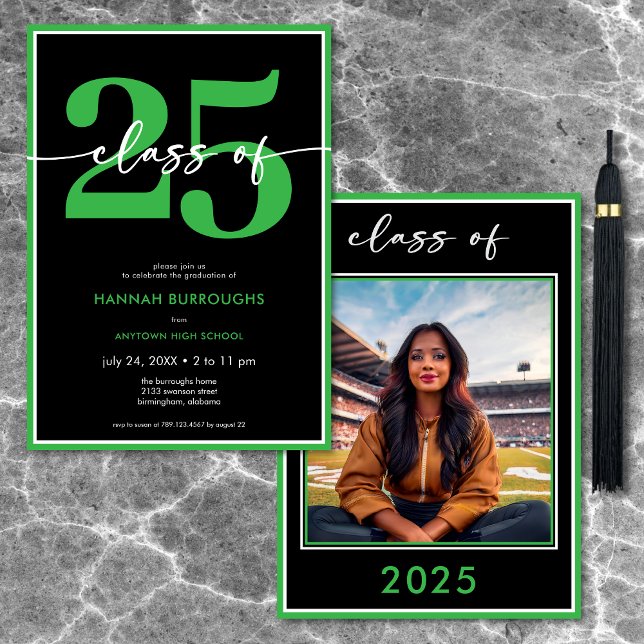 Moderne minimale grüne Skriptabschlusspartei Einladung (Modern Minimal Green Script Graduation Party Invitation)