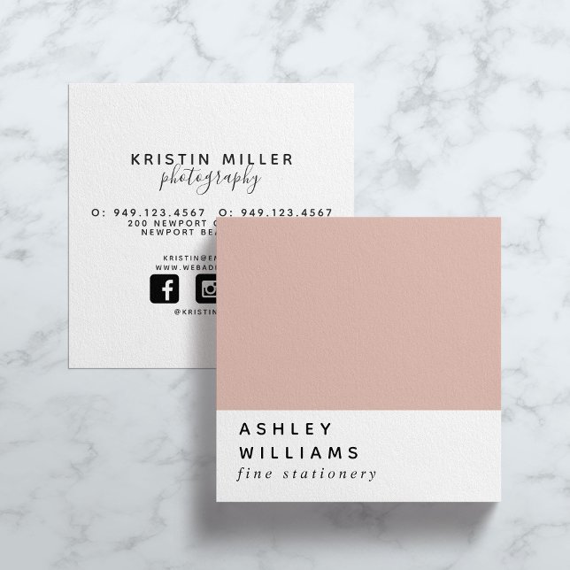Moderne minimale Millenniums-Blush Pink Social Med Quadratische Visitenkarte (Von Creator hochgeladen)