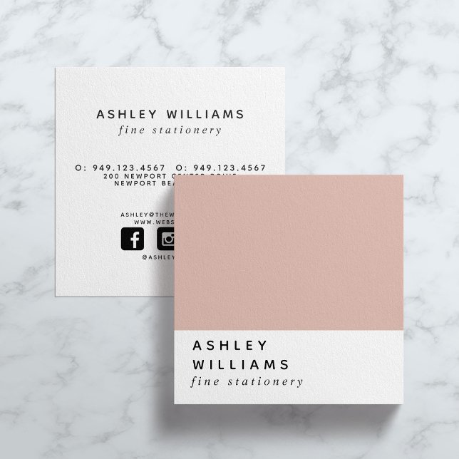 Moderne minimale Millenniums-Blush Pink Social Med Quadratische Visitenkarte (Von Creator hochgeladen)