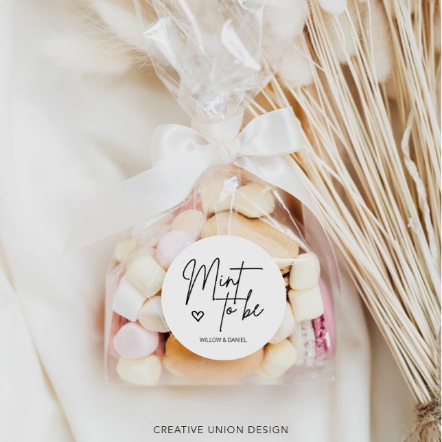 Moderne Minimale Münze als Gastgeschenk Hochzeit Runder Aufkleber (Von Creator hochgeladen)