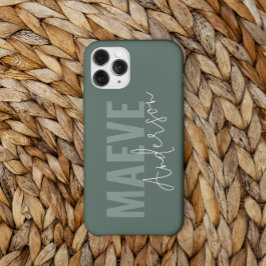 Moderne minimale Typografie durch grüne Eleganz Case-Mate iPhone 14 Pro Hülle
