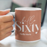 Moderne minimale Typografie, einfach 60. Geburtsta Kaffeetasse<br><div class="desc">Moderne minimale Typografie einfache Terrakotta und weiß 60. Geburtstag Tasse. Teil einer zeitgenössischen Sammlung.</div>