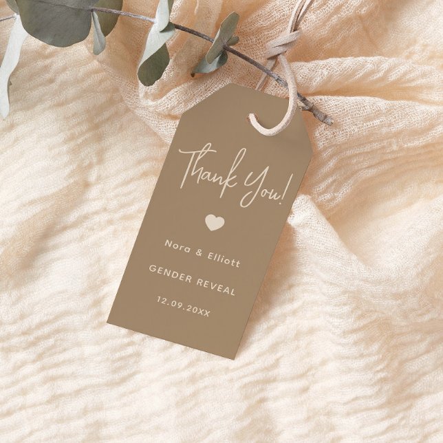 Moderne Minimalistisch-braune Genderoffenbarung Vi Geschenkanhänger (Von Creator hochgeladen)