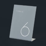 Moderne Minimalistische, blaue und weiße Tischnumm Sockelschild<br><div class="desc">Diese moderne Minimalistische Tischnummer eignet sich ideal für Hochzeitsfeiern,  Tischnummern oder Tischnummern,  die das Party braucht. Vollständig anpassbar! **BITTE BEACHTEN SIE: Um zu bestellen,  passen Sie einfach Ihre Tischnummer an und fügen Sie jede Nummer einzeln in Ihren Warenkorb ein. Dann Karo raus,  wenn du fertig bist.</div>