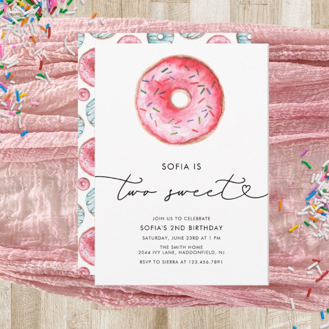 Moderne Minimalistische Donut Two Sweet Birthday Einladung (Von Creator hochgeladen)