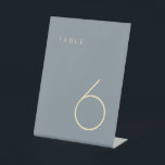 Moderne Minimalistische Dusty Blue und Gold Tischn Sockelschild<br><div class="desc">Diese moderne Minimalistische Tischnummer eignet sich ideal für Hochzeitsfeiern,  Tischnummern oder Tischnummern,  die das Party braucht. Vollständig anpassbar! **BITTE BEACHTEN SIE: Um zu bestellen,  passen Sie einfach Ihre Tischnummer an und fügen Sie jede Nummer einzeln in Ihren Warenkorb ein. Dann Karo raus,  wenn du fertig bist.</div>