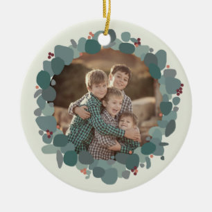 Moderne minimalistische Eukalyptuskranke Frieden u Keramik Ornament