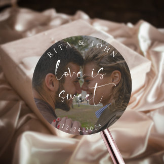 Moderne Minimalistische Foto Hochzeit Liebe ist sü Runder Aufkleber