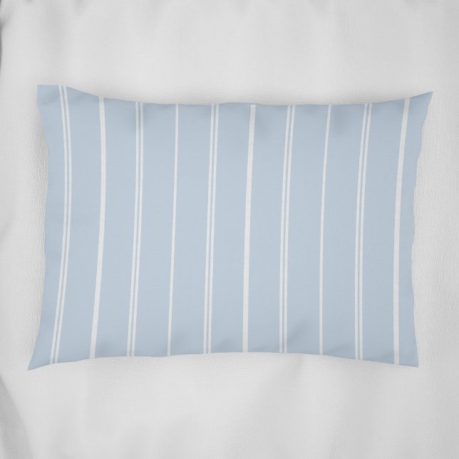 Moderne minimalistische gestreifte Muster hellblau Kissenbezug (Von Creator hochgeladen)