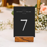 Moderne Minimalistische Hochzeit Tischnummer<br><div class="desc">Erstellen Sie Ihre eigene personalisierte HochzeitsTischnummer mit moderner minimalistischer Typografie.</div>
