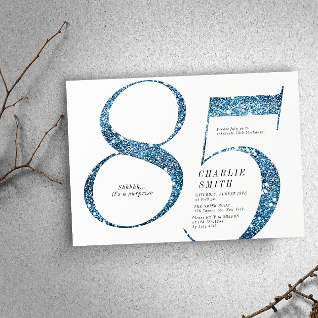 Moderne minimalistische Imitate Blau Glitzer 85. G Einladung (Modern minimalist faux blue glitter 85th birthday invitation)