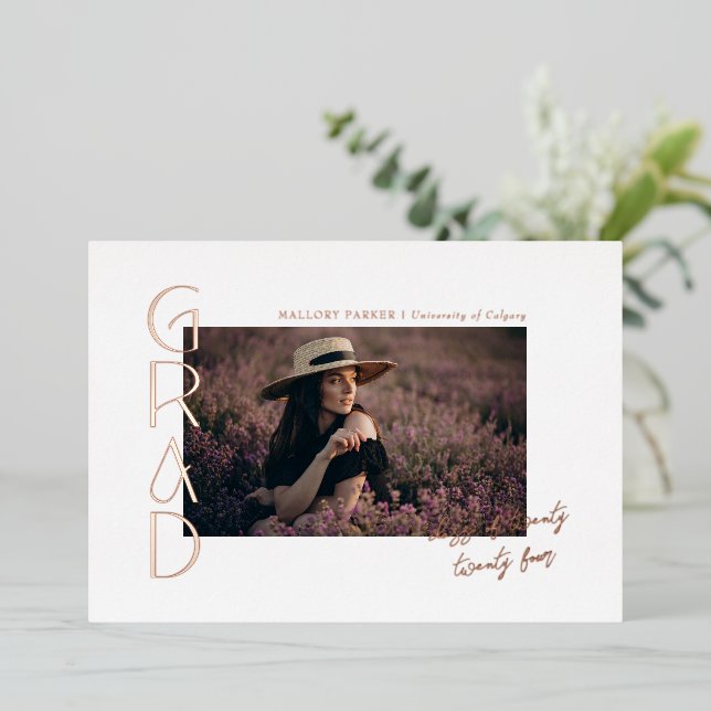 Moderne Minimalistische Klasse 2024 6 Foto Abschlu Folieneinladung (Stehend vorne)